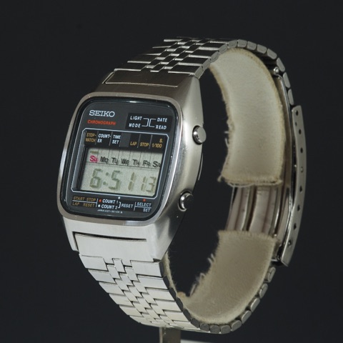 Mod A127-5000, vintage Seiko LCD watch from the A Series series