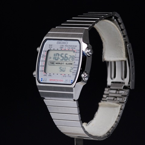 Mod A718-5010 World Time, vintage Seiko LCD watch from the A Series series