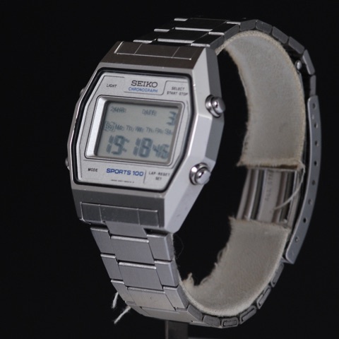 Mod A927-5000, vintage Seiko LCD watch from the A Series series