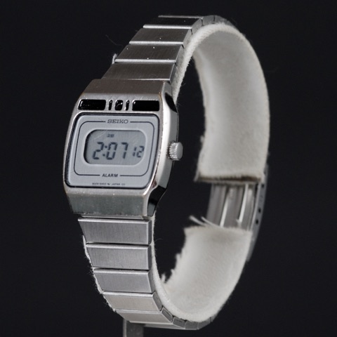 Mod B004-5000, vintage Seiko LCD watch from the B Series series