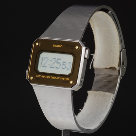 Mod D031-401A First Seiko dot matrix watch, vintage Seiko LCD watch from the D Series series