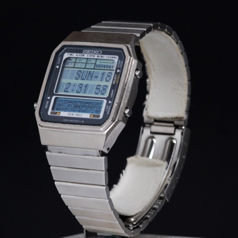 Mod D409-5000 First seiko Data-Bank, vintage Seiko LCD watch from the D Series series