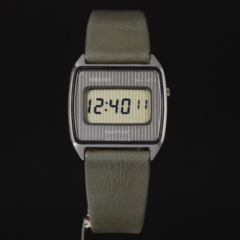 Mod F033-5009, vintage Seiko LCD watch from the F Series series
