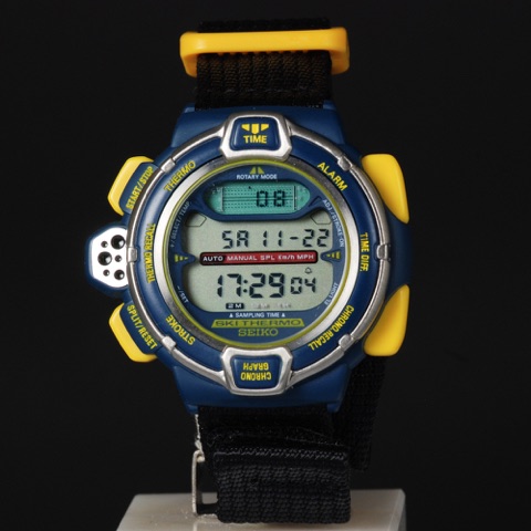 Mod S820-6000 Skiing, vintage Seiko LCD watch from the S Series series